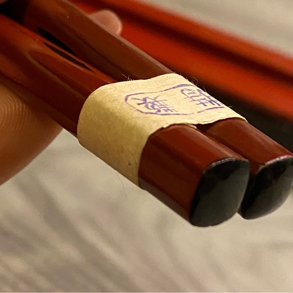 Japanese redwood vintage chopsticks with box and rest - Picture 1 of 12